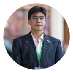 Photo of Alexander Tofler